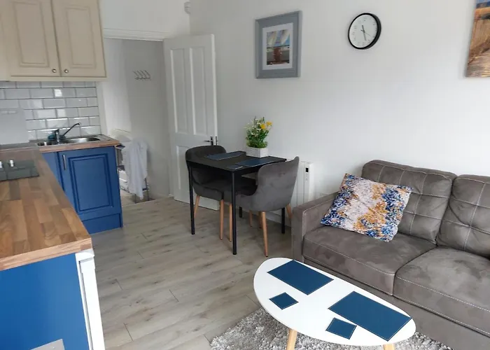 Seaside With Seaview In 3 Close To Centre